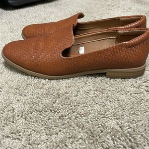 Women’s flat shoes